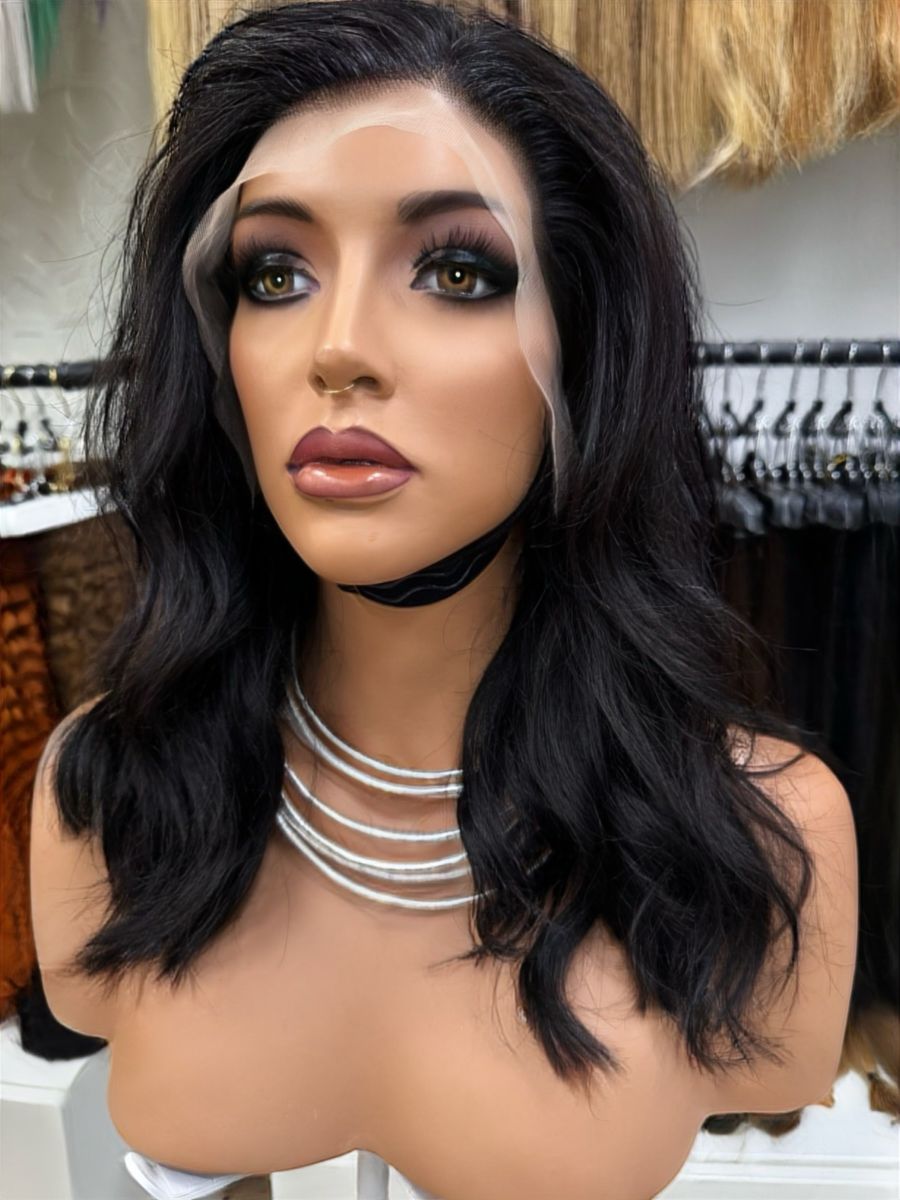 Schulterlange gestufte Lace Front Perücke